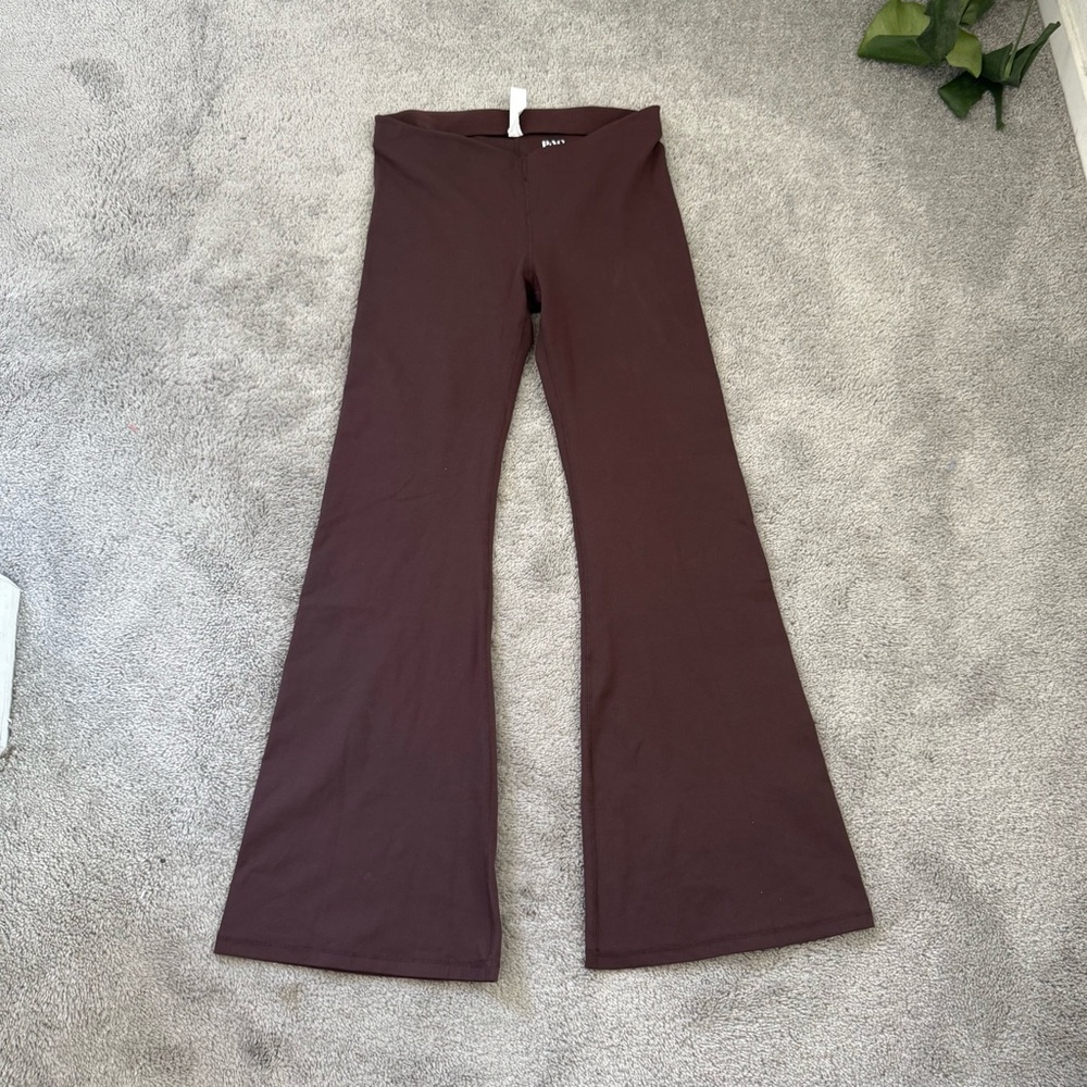 PACSUN PAC1980 BROWN LOW RISE FLARE YOGA PANTS